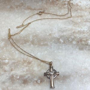 😍 14 Kt Yellow Gold Celtic Cross Necklace 18”😍NWOT